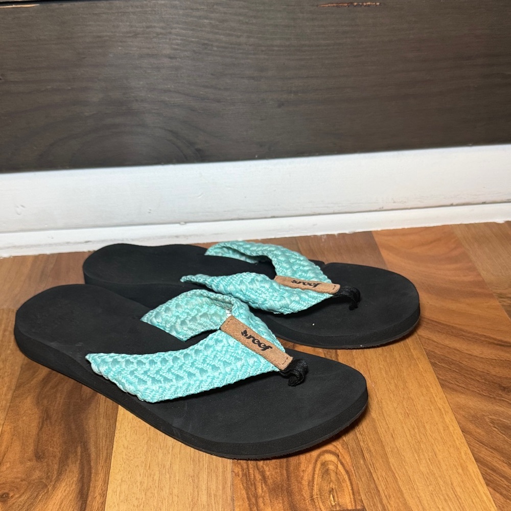 Reef Black and Aqua Flip Flops